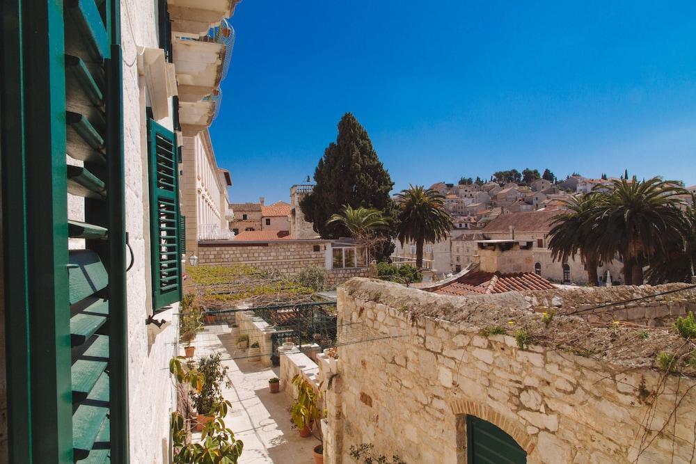 Park Hvar Хвар Экстерьер фото