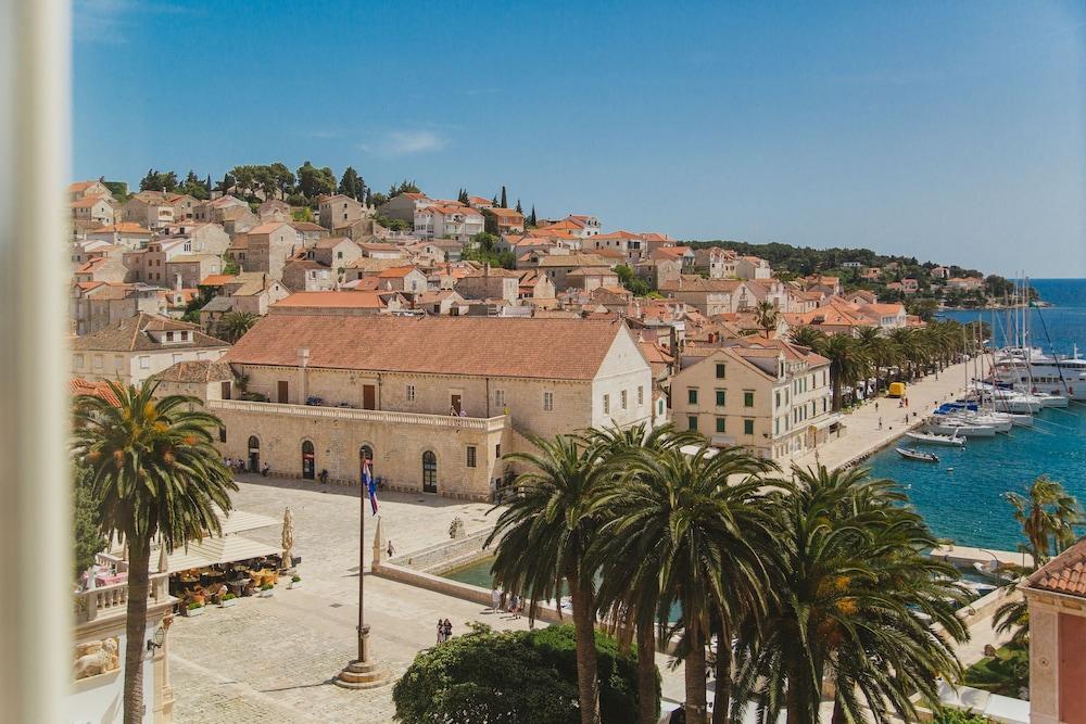 Park Hvar Хвар Экстерьер фото