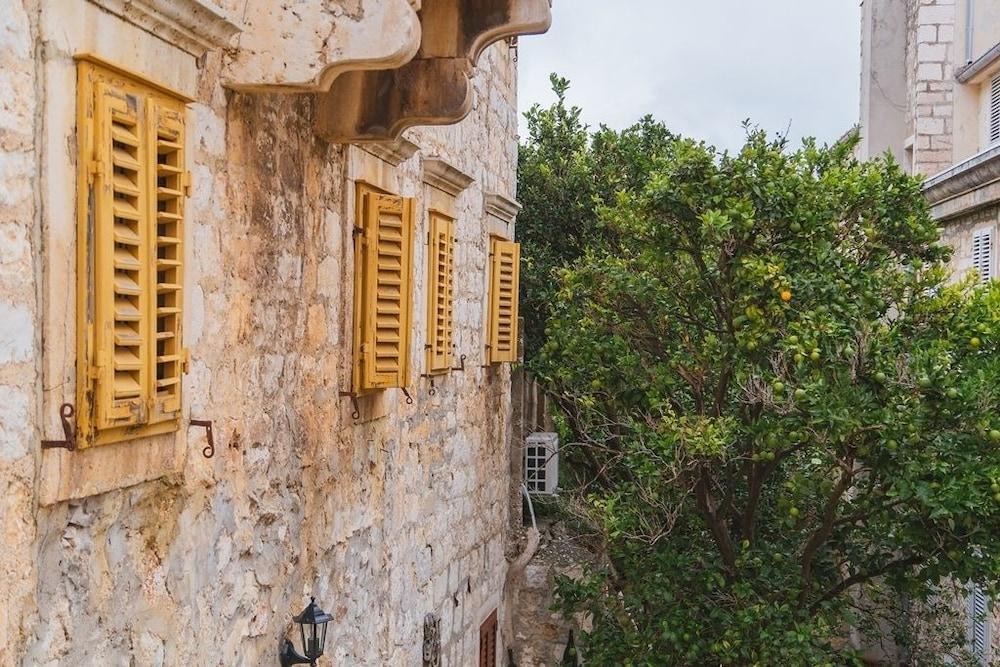 Park Hvar Хвар Экстерьер фото
