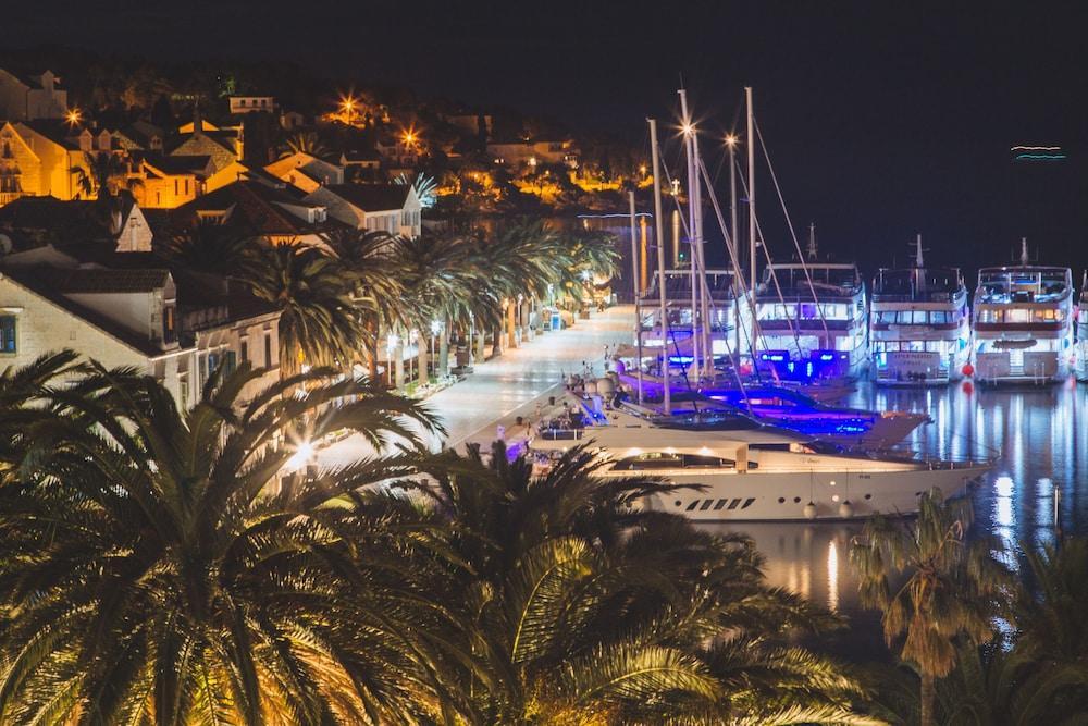 Park Hvar Хвар Экстерьер фото